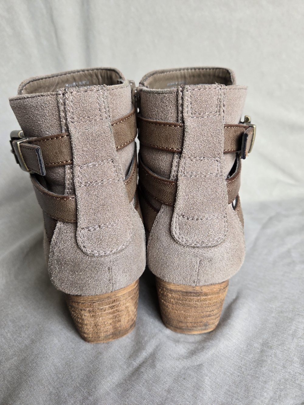 Denver Hayes Taupe Suede Ankle Booties - Size 37 (US 6.5) - Picture 7 of 13